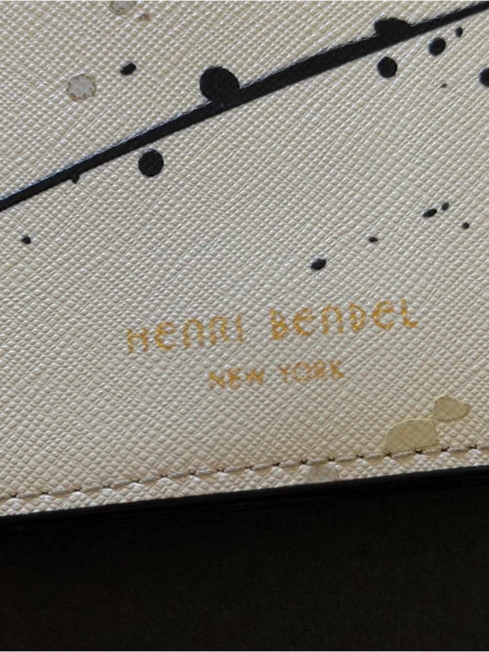 Henri Bendel West 57th Beige Splatter Paint Wallet Leather Zip Travel Slim - Picture 2 of 12